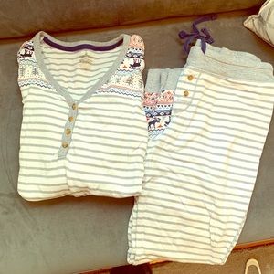 Cuddl Duds holiday pajama set